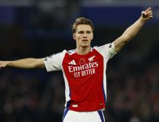 爱游戏-西亚卡姆在阿森纳比赛中逆转，精彩发挥引发热议！的简单介绍