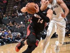 爱游戏体育-包含Rookie新星关键助攻表现惊艳，热火未来可期！的词条