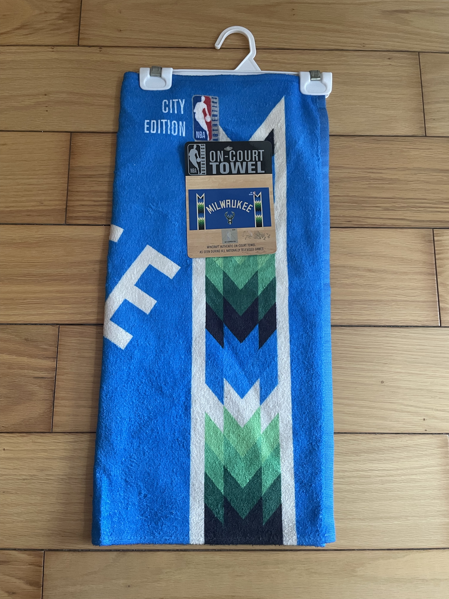 AYX-关于集结日突围战来临，密尔沃基雄鹿围绕西甲回应争议，媒体盛赞，团队化学反应显著的信息