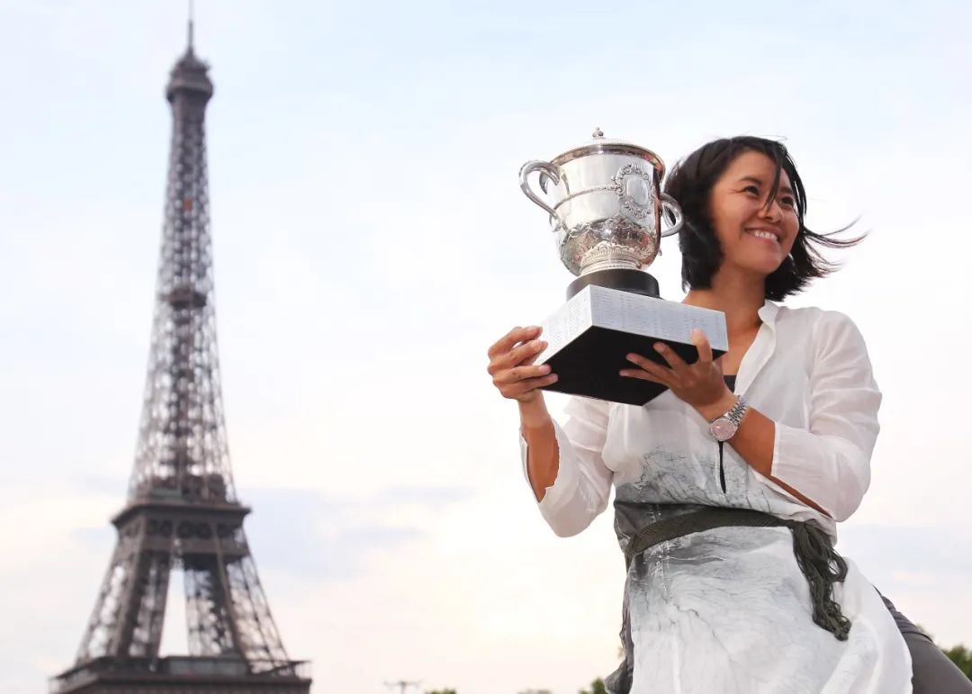 爱游戏-科维托娃新星挺进下一轮表现惊艳，巴塞罗那未来可期！的简单介绍